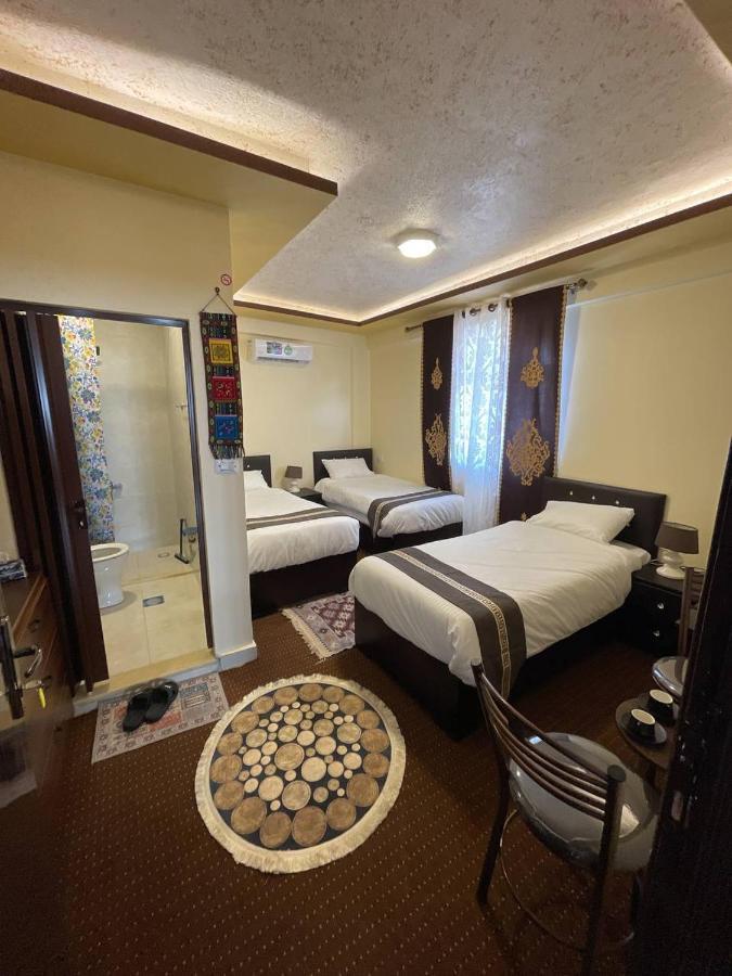 Ad Deir Guesthouse Вади Муса Экстерьер фото